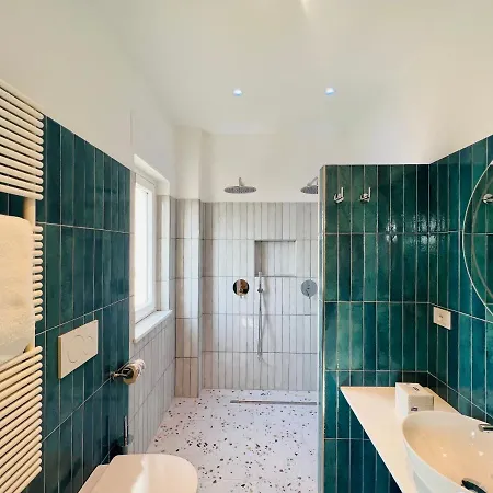 Pensión Yourhome - Lucrezia 3*