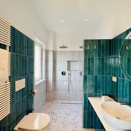 Yourhome - Lucrezia בית הארחה 3*